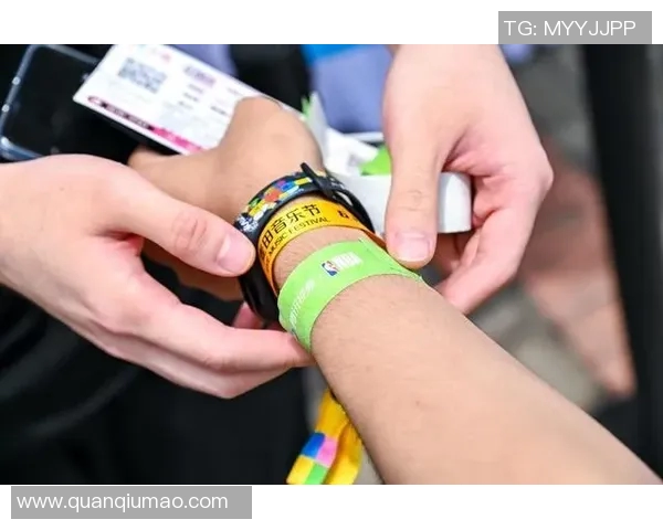 激情对决引爆全场 足球盛宴点燃夏日热血之战