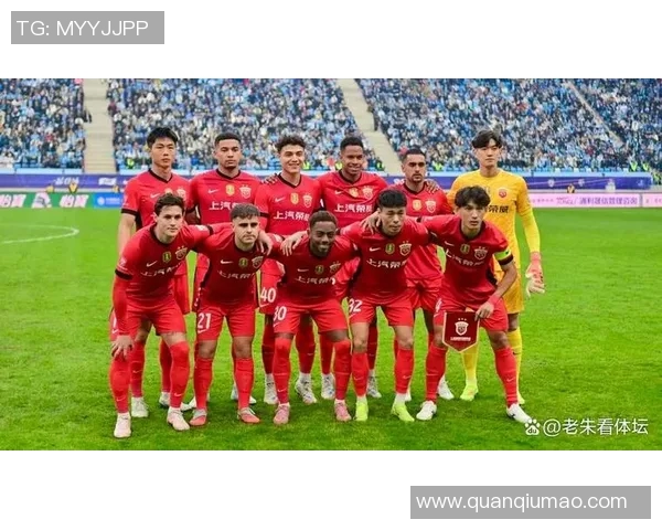 中国足球明星首秀对阵的球队揭秘与背后故事分析